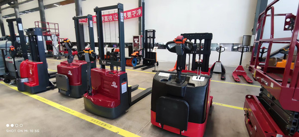 電動(dòng)叉車(chē)的蓄電池為什么會(huì)出現(xiàn)硫化？